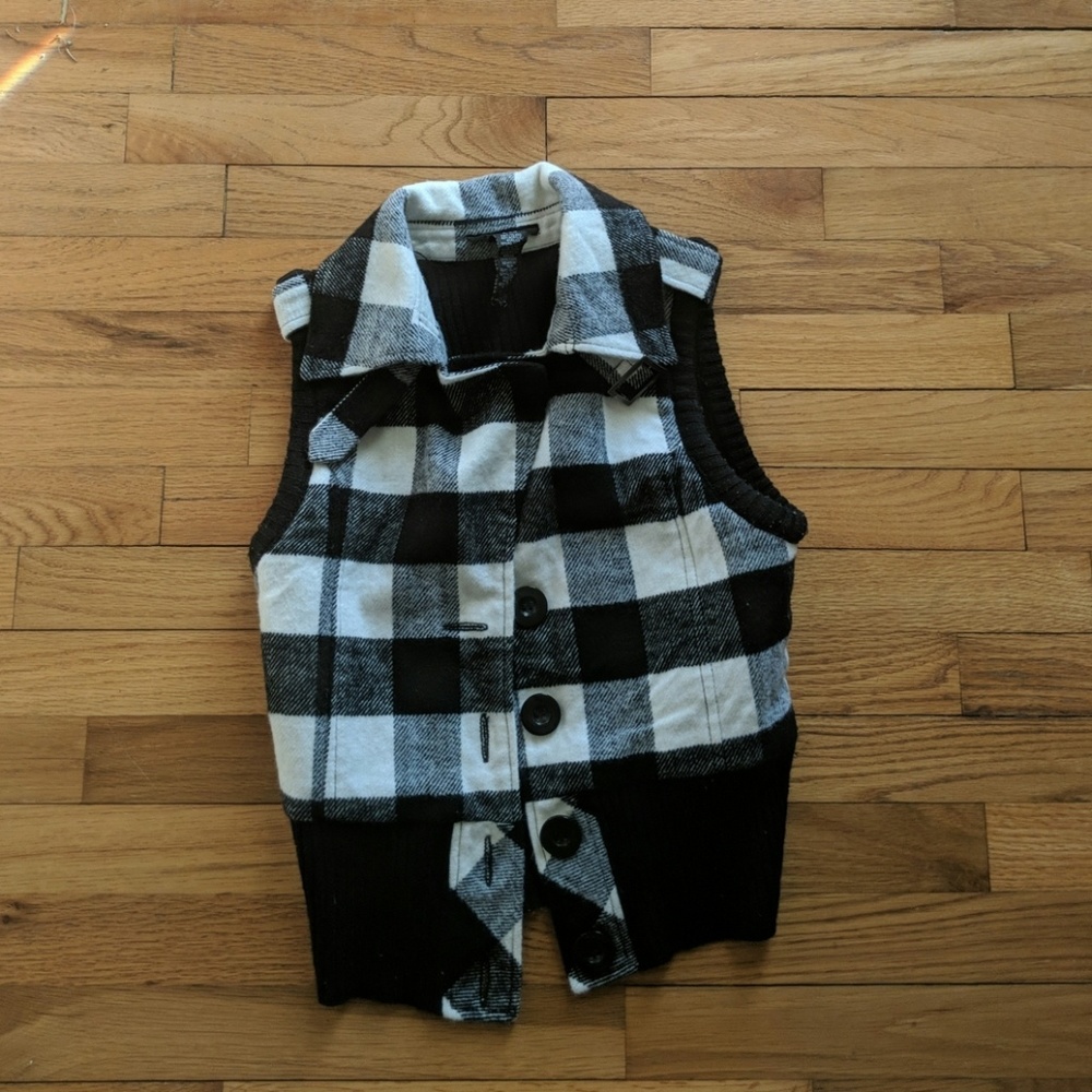 Sweater vest